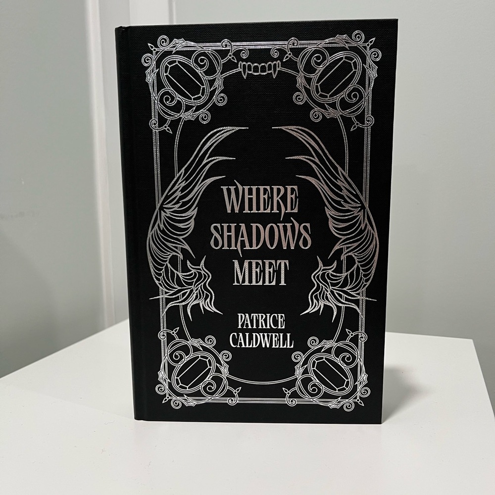 Where Shadows Meet FairyLoot Exclusive Edition - Picture 5 of 9